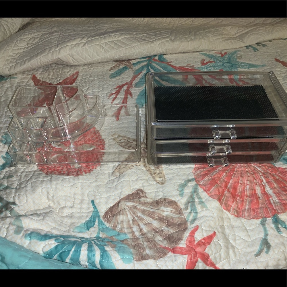 🚫SOLD🚫 Clear Acrylic Makeup Organizer - Stackable - - Picture 6 of 6